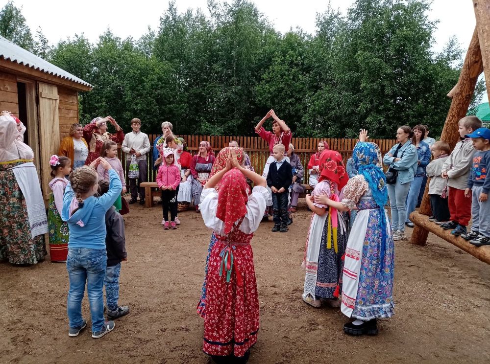 Интерактивная площадка «Музейные задворки» появилась в Харовске на средства областного гранта 